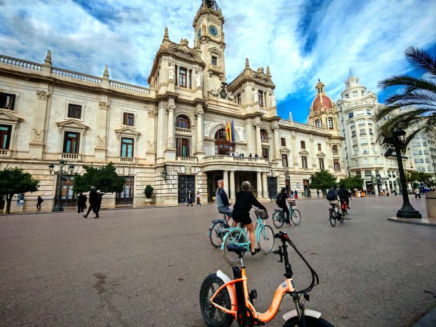 Valencia: Old Town to City of Arts Guided E-Bike Tour - Old Town to future skyline: why this route is built for real sightseeing