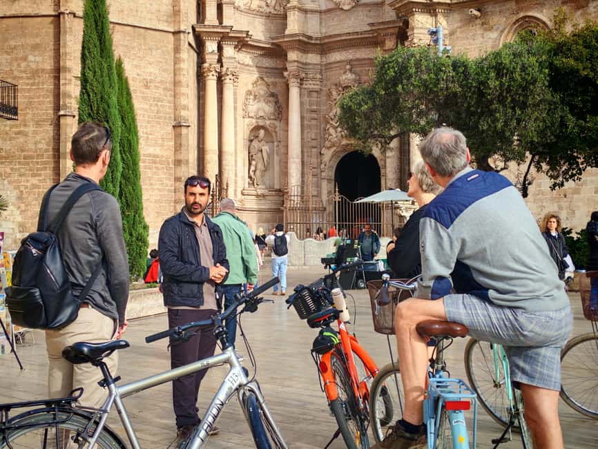 Valencia: Old Town to City of Arts Guided E-Bike Tour - Turia Gardens: the calm middle part that makes the whole day work