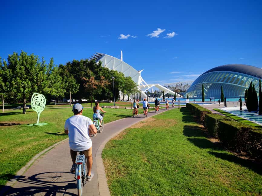 Valencia: Old Town to City of Arts Guided E-Bike Tour - Should you book this Valencia e-bike tour?