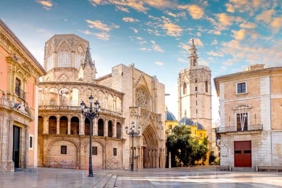 Valencia Old Town Walking Tour – English at 10:00 AM & 2:00 PM French at 12:00 PM - Plaza de la Virgen to Plaza de la Reina: Your Orientation in Pastel Facades