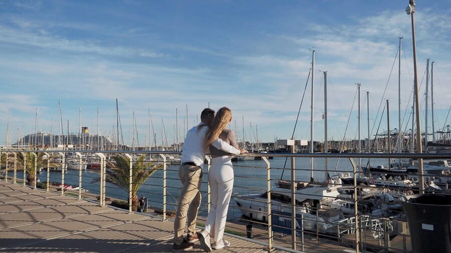 Valencia: Photo shooting at the beach with pro photographer - FAQ