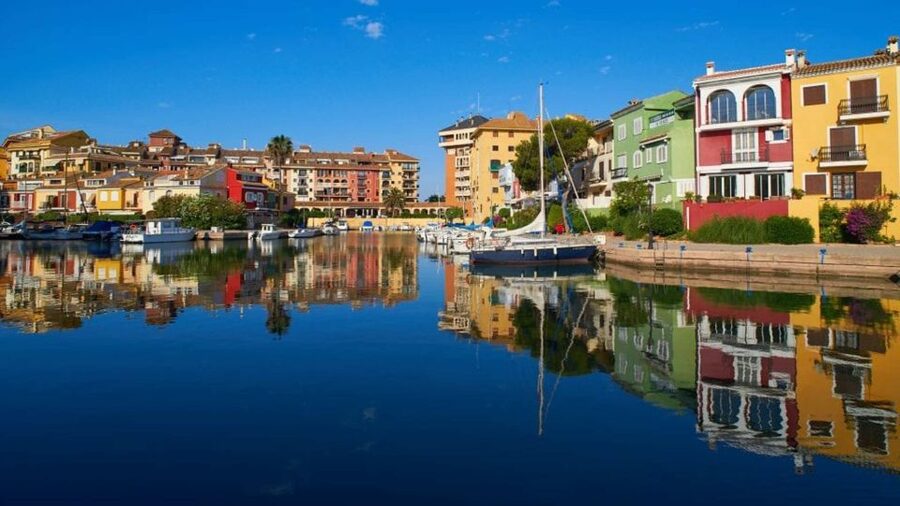 Valencia: Port Saplaya Boat Tour with Free Drink & Swimming - Who should book this Valencia boat tour