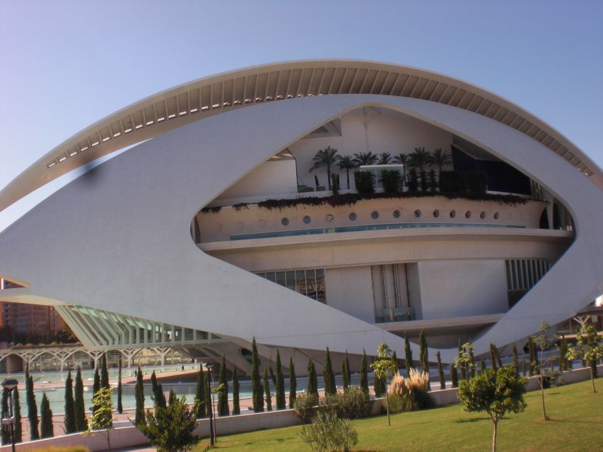 Valencia: Private 4-Hour Shore Excursion - Central Market tastings: the stop that turns sightseeing into a meal
