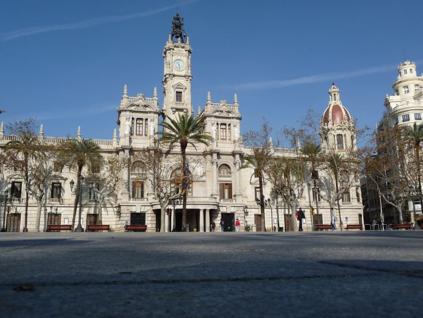 Valencia: Private 4-Hour Walking Tour of the Old Town - Mercado Central: A Market Stop That Can Become a Food Strategy