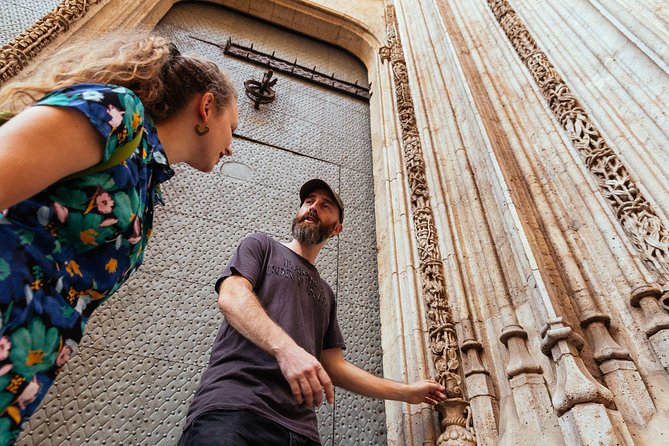 Valencia PRIVATE Highlights & Hidden Gems Tour with a Local - The role of a private guide: tips you can use immediately