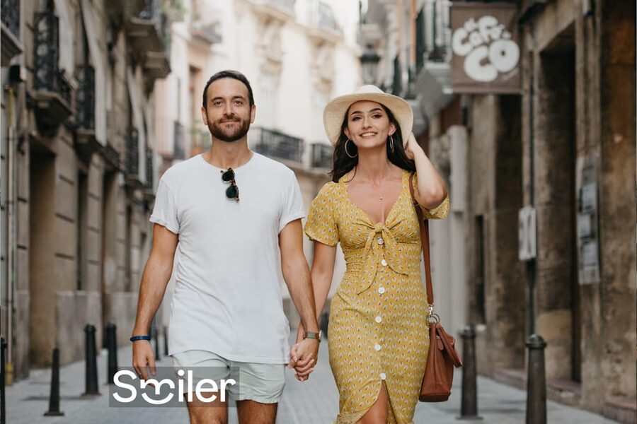 Valencia: Private photo tour at the Ciutat Vella - Getting started: the meeting point and first stop in Ciutat Vella