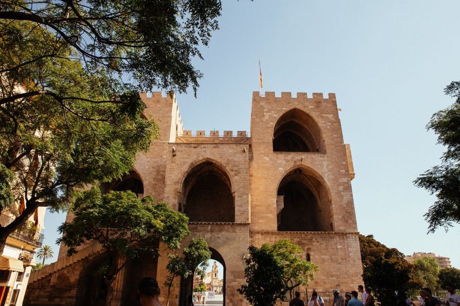 Valencia: Private Tour w/ Locals – Highlights & Hidden Gems - Why a Private Local Guide Is Worth Paying for Here