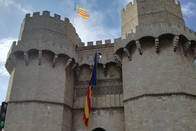 Valencia Private Walking Tour with Official Valencian Guide - Palau de la Generalitat: power and architecture in the same neighborhood
