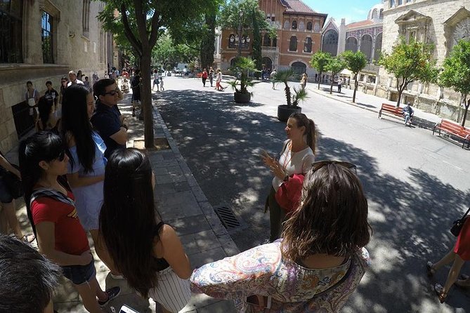 Valencia Private Walking Tour with Official Valencian Guide - Mercat Central de Valencia: the market stop that helps you eat well