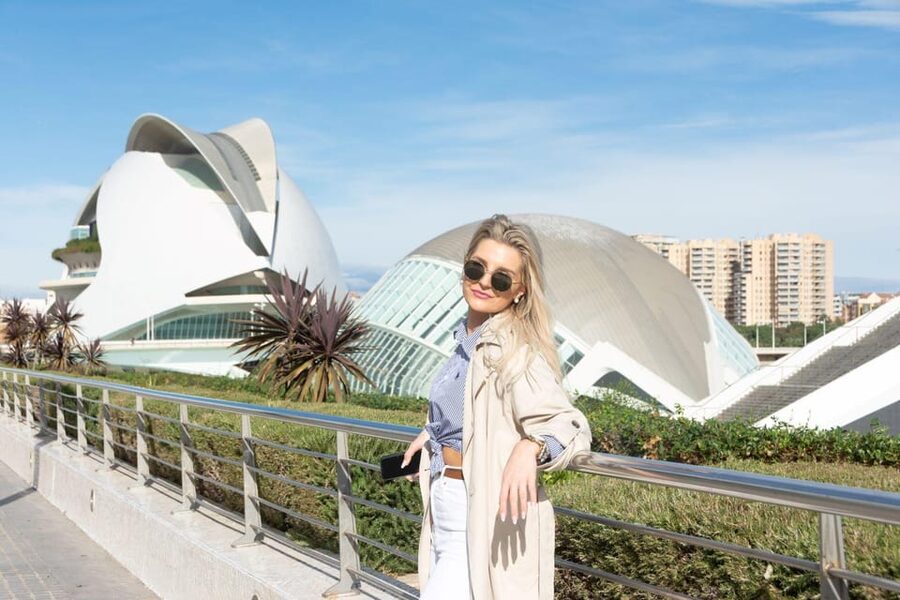 Valencia: Professional photoshoot at City of Arts & Sciences - Logistics that can make or break the experience