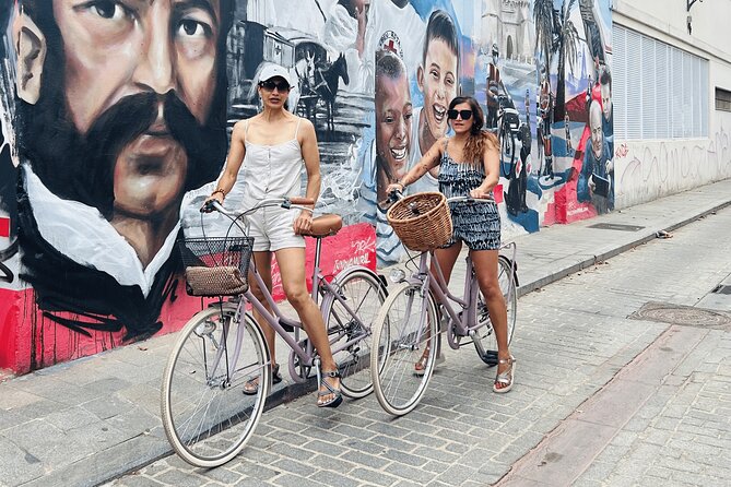 Valencia (Ruzafa): Guided Bike Tour of the city's highlights. - Plaza de la Virgen, Valencia Cathedral area, and Almoina’s Roman layers
