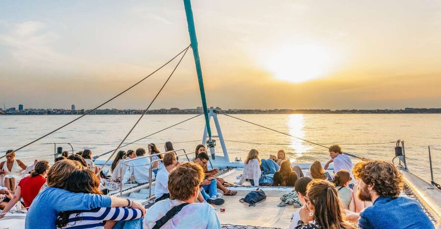 Valencia: Sailing Catamaran Cruise with Sunset Option and DJ - The view plan: City of Arts, Miquelet, and Valencia’s skyline