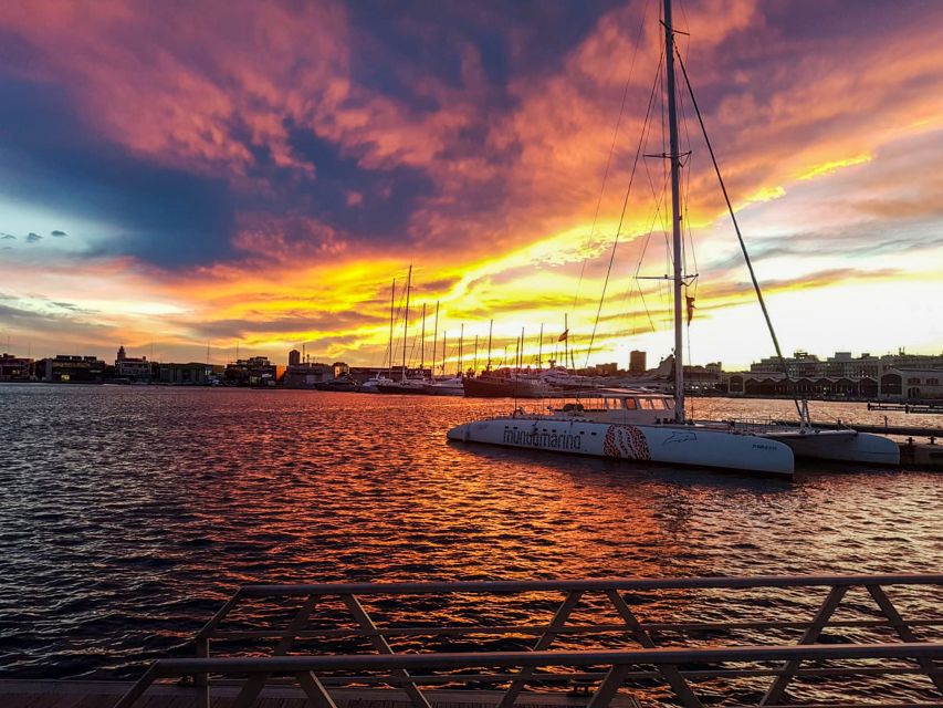 Valencia: Sailing Catamaran Cruise with Sunset Option and DJ - DJ Wednesdays: how the sunset party vibe works