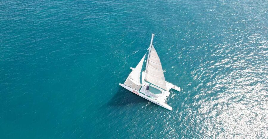 Valencia: Sailing Catamaran Cruise with Valencian Lunch - Included Drink and the Onboard Bar: What to Expect