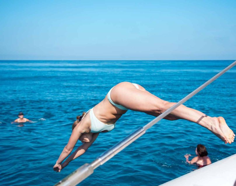 Valencia: Sailing Catamaran Cruise with Valencian Lunch - Comfort and Crew: Safety Help Without the Lecture