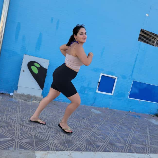 Valencia: Salsa Class by Malvarrosa Beach - Salsa at Malvarrosa Beach: why the setting actually changes the lesson
