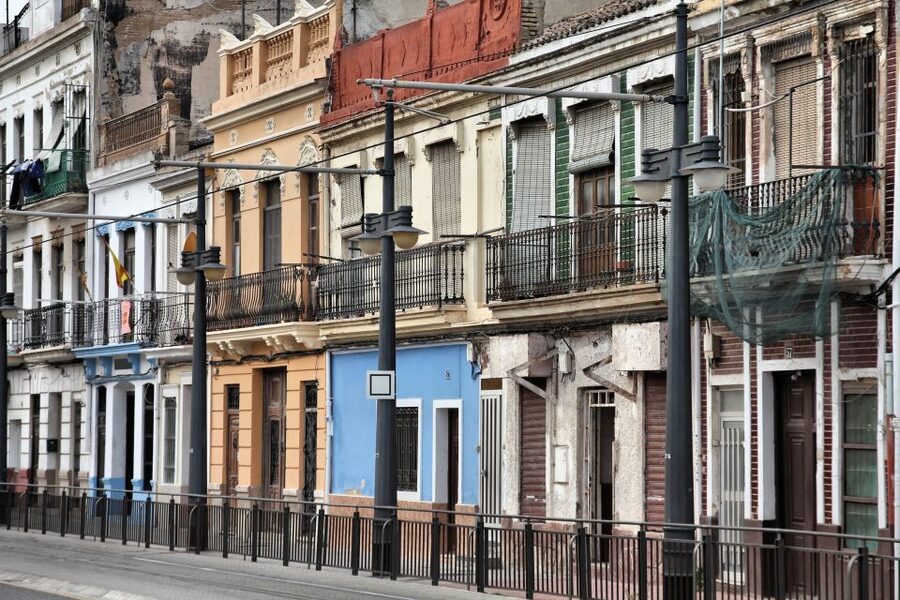 Valencia: Self-guided Audio Tour on Your Smartphone - Starting at Torres de Serranos with no meeting point