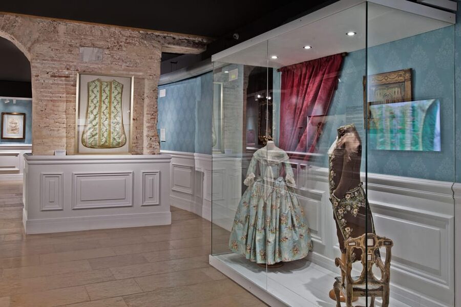 Valencia: Silk Museum Entry Ticket - Should you book the Valencia Silk Museum entry ticket?