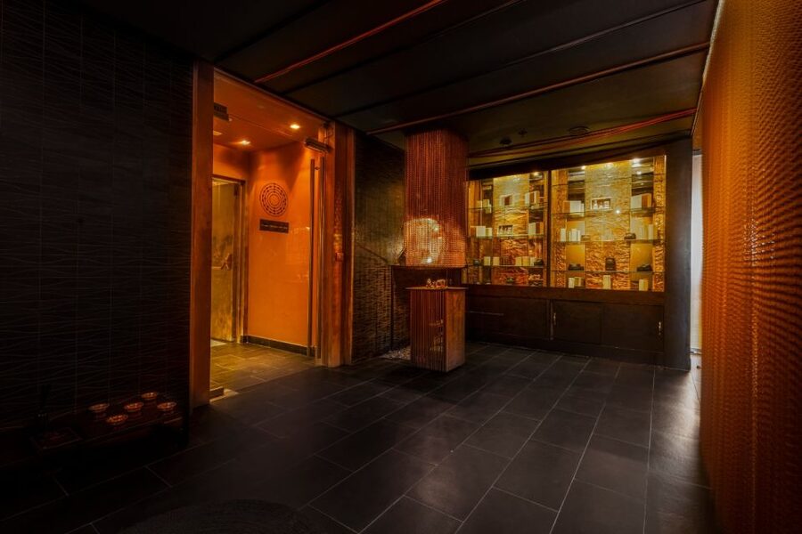 Valencia: Spa Cobre 29 Wellness Experience at Hotel Meliá - Booking-smart tips for a smoother session