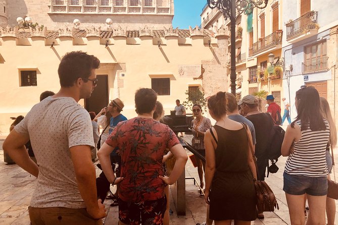 Valencia Step By Step for you - Mercat Central de Valencia: modernist design plus a real local drink