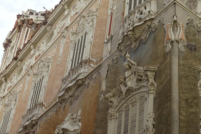 Valencia Step By Step for you - Almoina Archaeological Center: seeing the first Roman city ruins right here