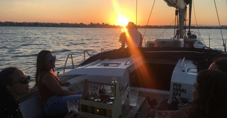 Valencia: Sunset trip in a boat with drinks included - Why a One-Hour Valencia Sunset Cruise Feels Just Right