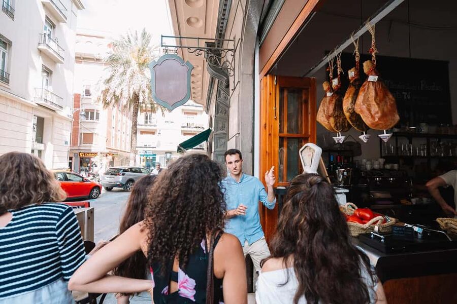 Valencia: Tapas and Drinks Evening Tour - Off-the-Radar Neighborhoods: Why the Route Feels Different
