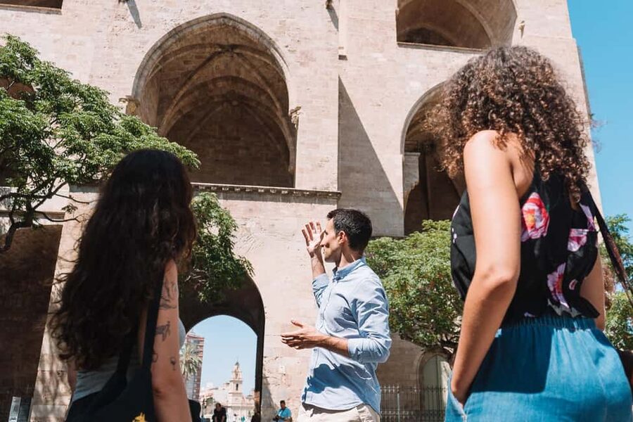 Valencia: Tapas and Drinks Evening Tour - The Guides Make It Feel Like Local Dinner Talk
