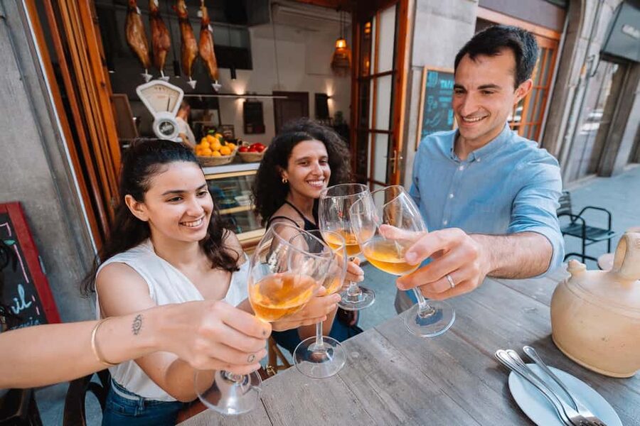 Valencia: Tapas and Drinks Evening Tour - What You Actually Get in 3 Hours: 4 Stops and Dinner Portions
