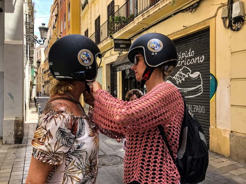 Valencia: The Highlights Tour in Vintage Sidecar - Drinks, food, and the best way to use your guide’s recommendations
