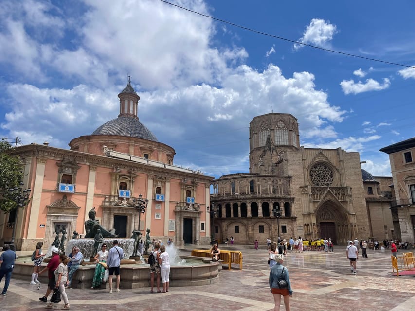 Valencia: Top 25 Highlights Guided Bike Tour - Key highlights that make this tour worth it