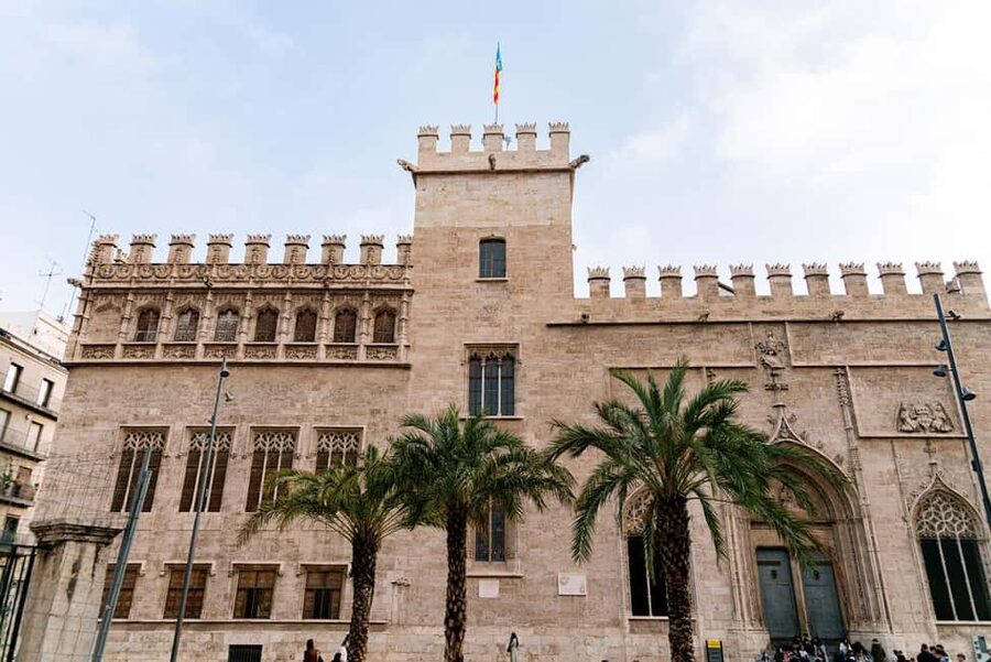 Valencia Tour "Between Vice and Virtue" - Basilica of the Virgen de los Desamparados: Patronage You Can Feel