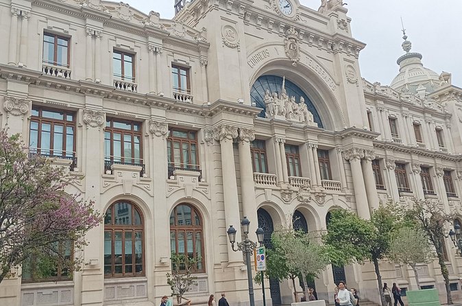 Valencia tour with cathedral included. - Price, pacing, and why it feels like good value