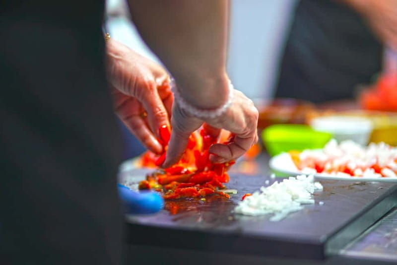 Valencia: Traditional Paella Cooking Class and Dinner - While it cooks: starters and sangria that keep the evening fun