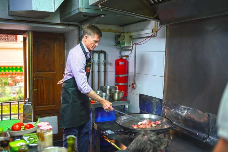 Valencia: Traditional Paella Cooking Class and Dinner - Price and value: what $105 buys you in real terms
