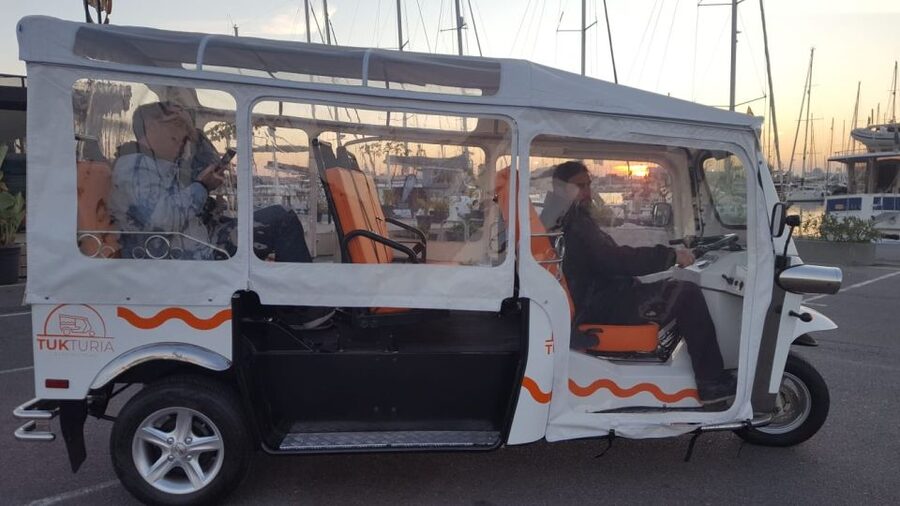 Valencia: Tuk Tuk City Tour - Getting picked up and dropped off without stress