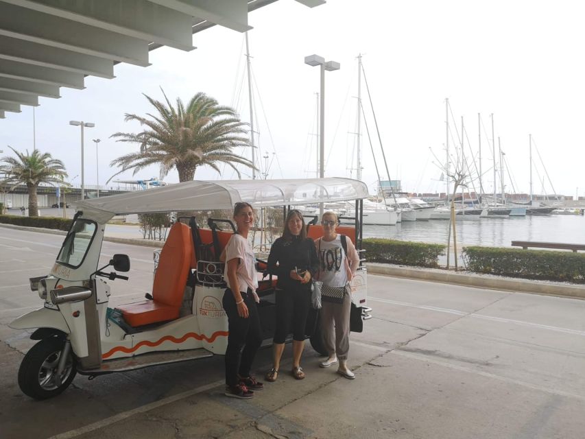 Valencia: Tuk Tuk City Tour - Electric tuk tuk comfort and how to dress for it