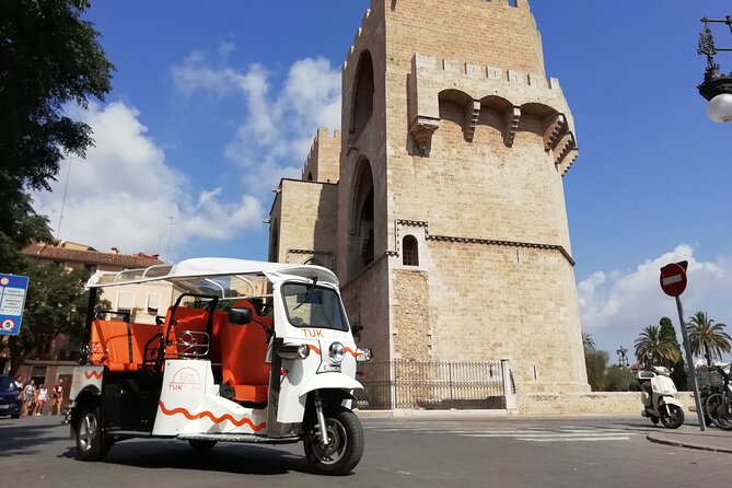 Valencia: Tuk Tuk Historical Tour - Old Town access and the route that goes beyond the main streets