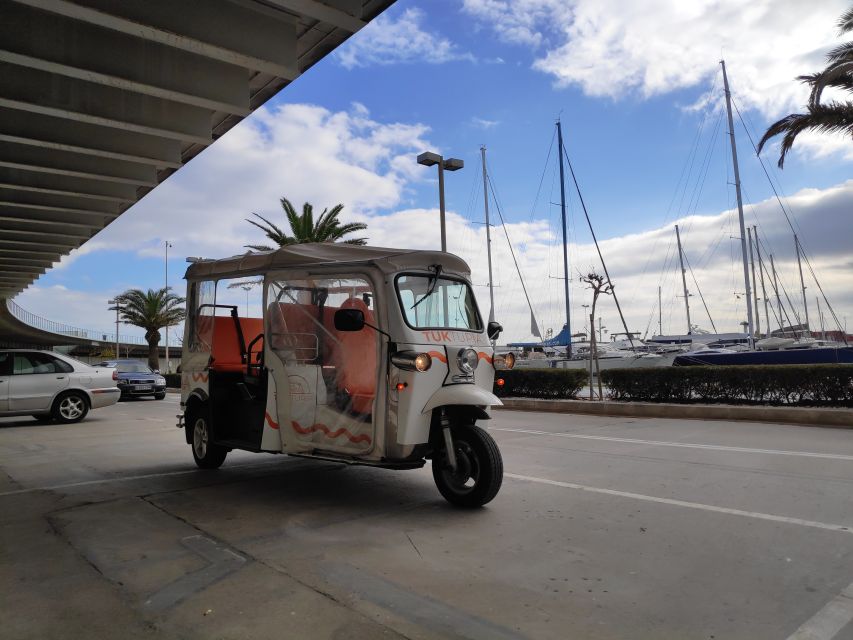 Valencia: Tuk Tuk Modern Tour - From Colón Market to Sea Gate: The Best Views Without the Detour