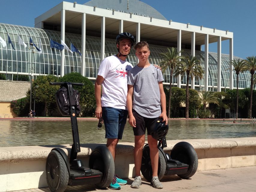 Valencia: Turia Park Segway Tour - Serranos Gates to Turia Park: the ride’s smart opening