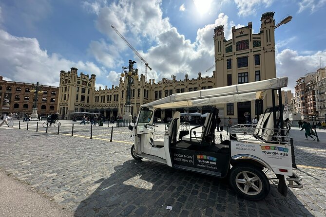 Valencia: Visit the Historic Center of Valencia in Tuk Tuk - Meeting at Tourism Hub: find it once, relax the rest of the day