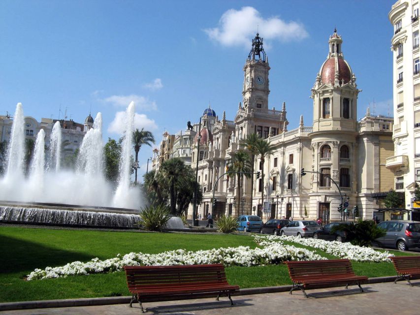 Valencia: Walking Tour of the Medieval City Center - Starting at Calle Náquera, 6: you’ll want comfy shoes