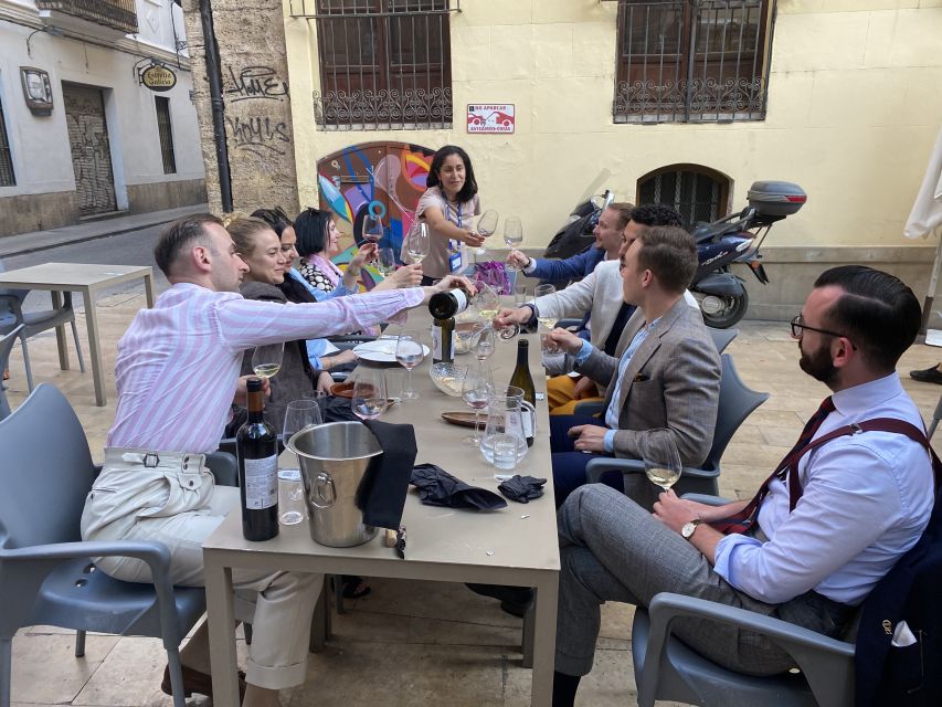 Valencia: Wine Tasting and Tapas Experience - Tapas and pairing: the real reason this tour works