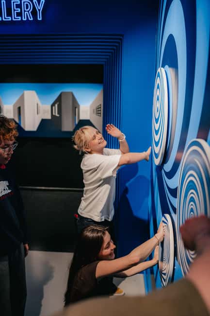 Valencia: Your Ticket to the Museum of Illusions - Holograms, Reflections, and Angle Tricks: How You Actually Learn Here