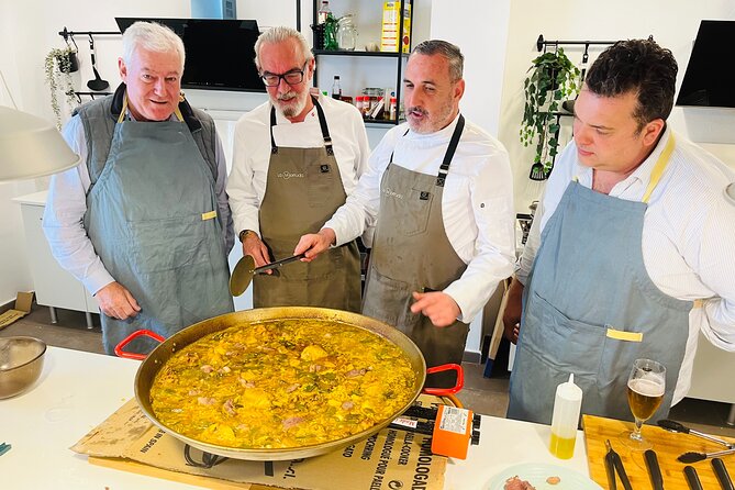 Valencian Paella class with welcome drinks and tapas - Key things you’ll notice fast