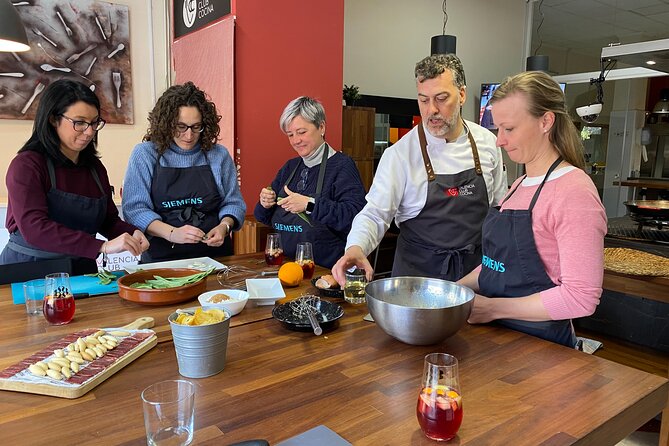 Valencian paella workshop and visit to the Algiros market - Key points before you go