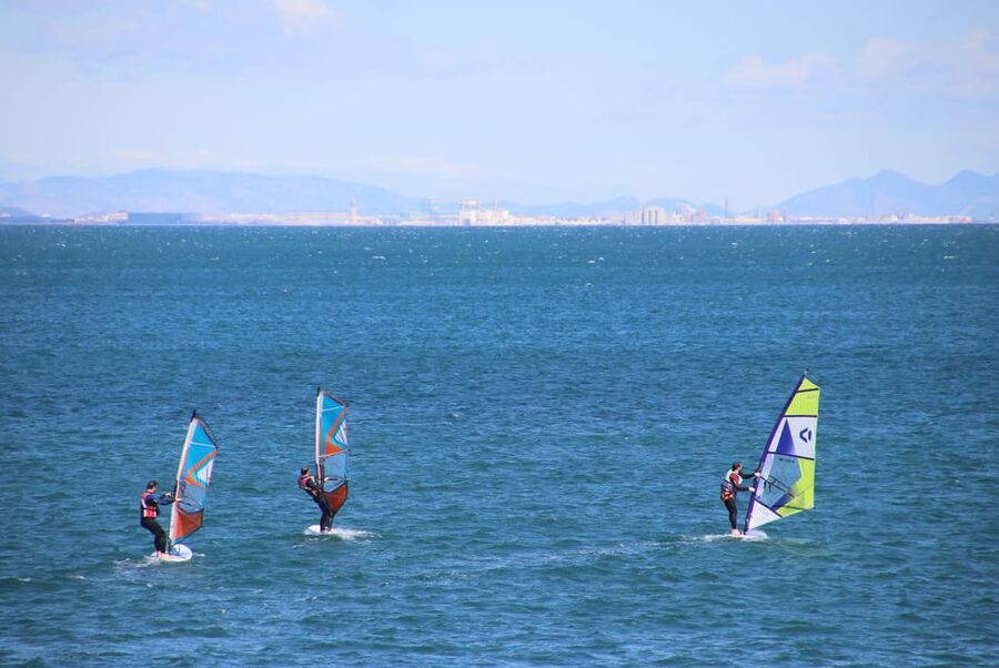 Windsurf class on Valencia beach - What You’ll Do During the Lesson (Without the Guesswork)