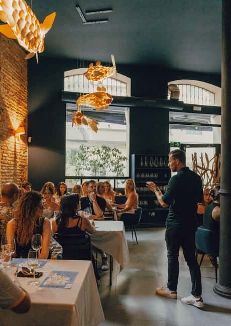 Wine Tasting with Professional Sommelier in centre Valencia - Arriving for an aperitif right in central Valencia